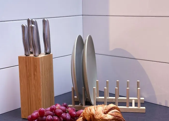 Centre Treehouse With Backyard - Two Bedroom 公寓 斯塔万格